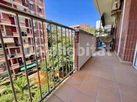Piso, 115 m², cerca de bus y tren, Calle de Guipúscoa