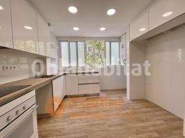 Pis, 115 m², prop bus i metro, Calle de Guipúscoa