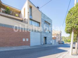 Houses (terraced house), 232 m², almost new, Calle del Riu