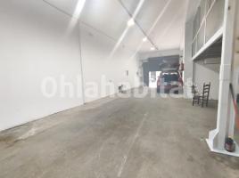 Business premises, 180 m², near bus and train, Calle Abat Oliba