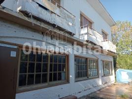 Local comercial, 452 m², Zona