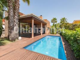 Casa (chalet / torre), 363 m², seminuevo, Calle Margarida Abril
