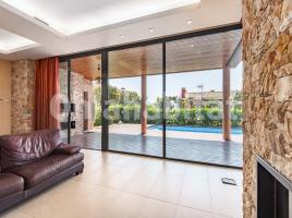 Casa (chalet / torre), 363 m², seminuevo, Calle Margarida Abril