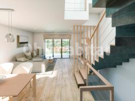 Casa (unifamiliar adosada), 228 m², seminuevo, Zona
