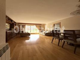 Dúplex, 177 m², prop de bus i tren