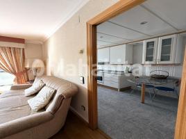 Dúplex, 177 m², prop de bus i tren