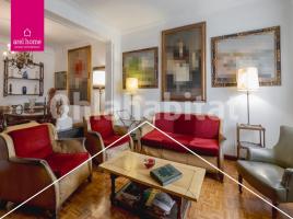 Piso, 140 m², cerca de bus y tren, Calle d'Enric Granados
