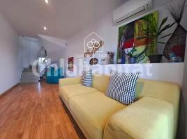 Dúplex, 147 m², seminuevo, Zona