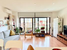 Duplex, 96 m², near bus and train, almost new