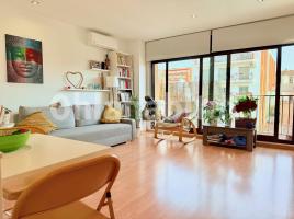 Duplex, 96 m², near bus and train, almost new