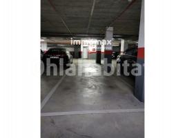 Louer , 26 m², Zona