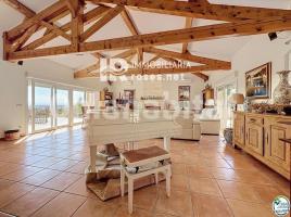  (unifamiliar adossada), 573 m², presque neuf, Zona