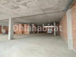 For rent business premises, 365 m², almost new