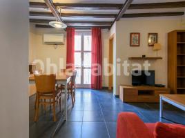 For rent flat, 58 m², close to bus and metro