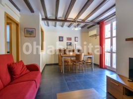 For rent flat, 58 m², close to bus and metro