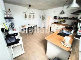 Casa (unifamiliar adossada), 180 m², prop de bus i tren