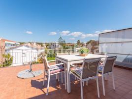 Ático, 100 m², cerca de bus y tren