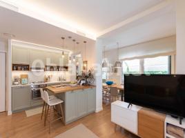 Flat, 91 m², near bus and train
