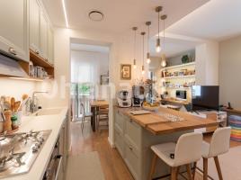 Flat, 91 m², near bus and train
