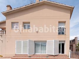 Houses (detached house), 185 m², near bus and train, almost new