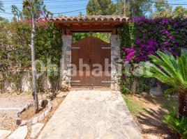 Houses (detached house), 441.10 m², near bus and train