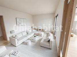 Flat, 97 m², near bus and train