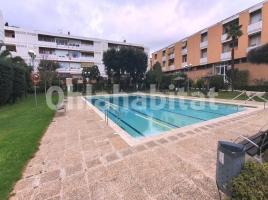 Pis, 452 m², prop de bus i tren