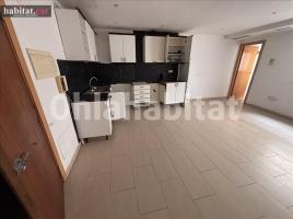 Duplex, 100 m², near bus and train, almost new