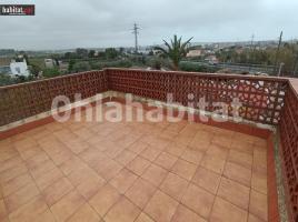 Houses (detached house), 90 m², near bus and train