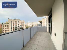 Alquiler piso, 70 m², cerca de bus y tren, seminuevo