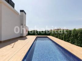 Flat, 95 m², near bus and train, new