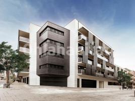 Flat, 95 m², near bus and train, new