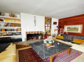 Propietat vertical, 369 m²