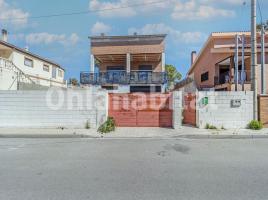 Houses (detached house), 307 m², near bus and train, almost new