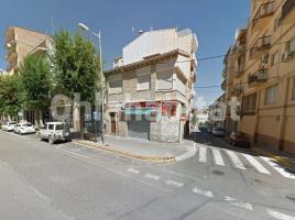 Casa (unifamiliar aislada), 277 m², cerca de bus y tren