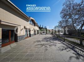 Houses (detached house), 536 m², near bus and train