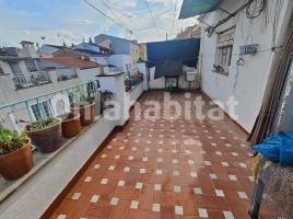 Casa (unifamiliar aislada), 218 m², cerca de bus y tren