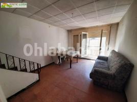 Casa (casa rural), 144 m², cerca de bus y tren