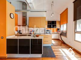 Duplex, 264 m², near bus and train, almost new