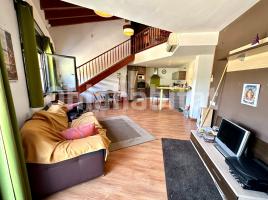 Dúplex, 104 m², prop de bus i tren, seminou