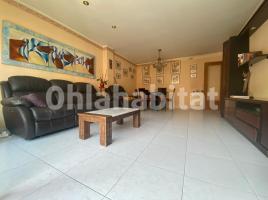 Dúplex, 140 m², prop de bus i tren