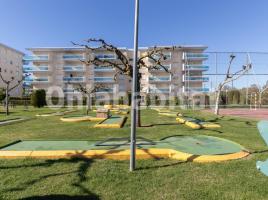 Piso, 65 m², cerca de bus y tren, seminuevo