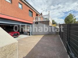 Casa (unifamiliar aïllada), 226 m², prop de bus i tren, seminou
