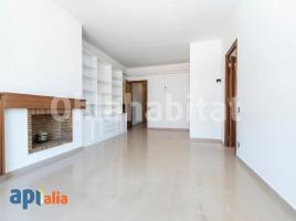 Piso, 126 m², cerca de bus y tren