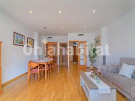 Ático, 180 m², cerca de bus y tren, seminuevo