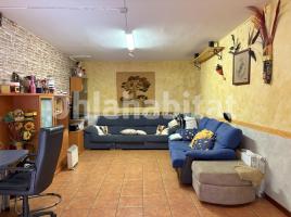 Houses (detached house), 266 m², near bus and train, almost new