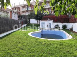 Casa (unifamiliar adosada), 143 m², cerca de bus y tren, seminuevo