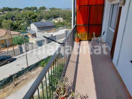 Pis, 41 m², près de bus et de train