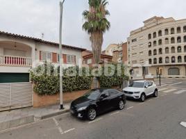 Houses (detached house), 100 m², near bus and train