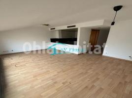 Dúplex, 112 m², prop de bus i tren, seminou
